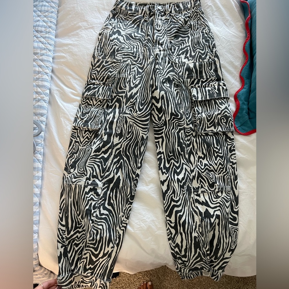 Mother zebra cargo jeans